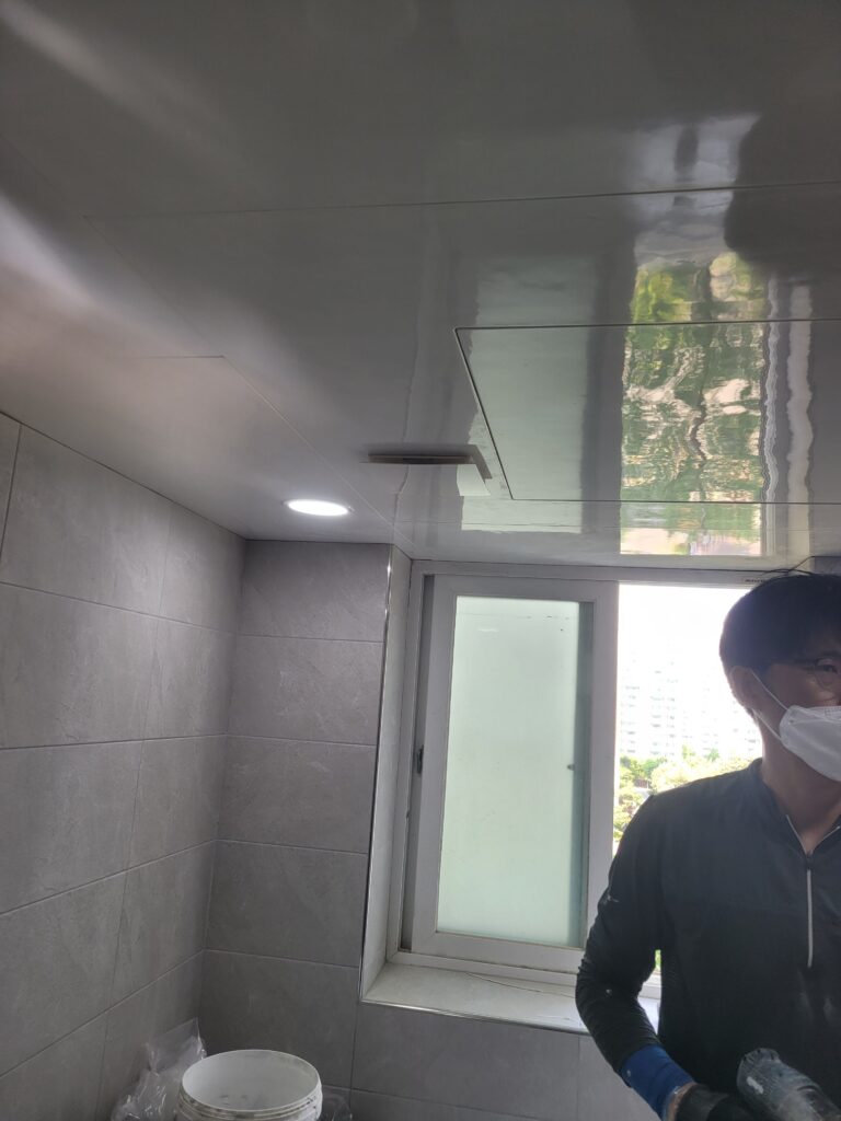 의정부 누수탐지 아랫집 화장실로 물이 새고 있어요 아랫집 천장 복구 사진